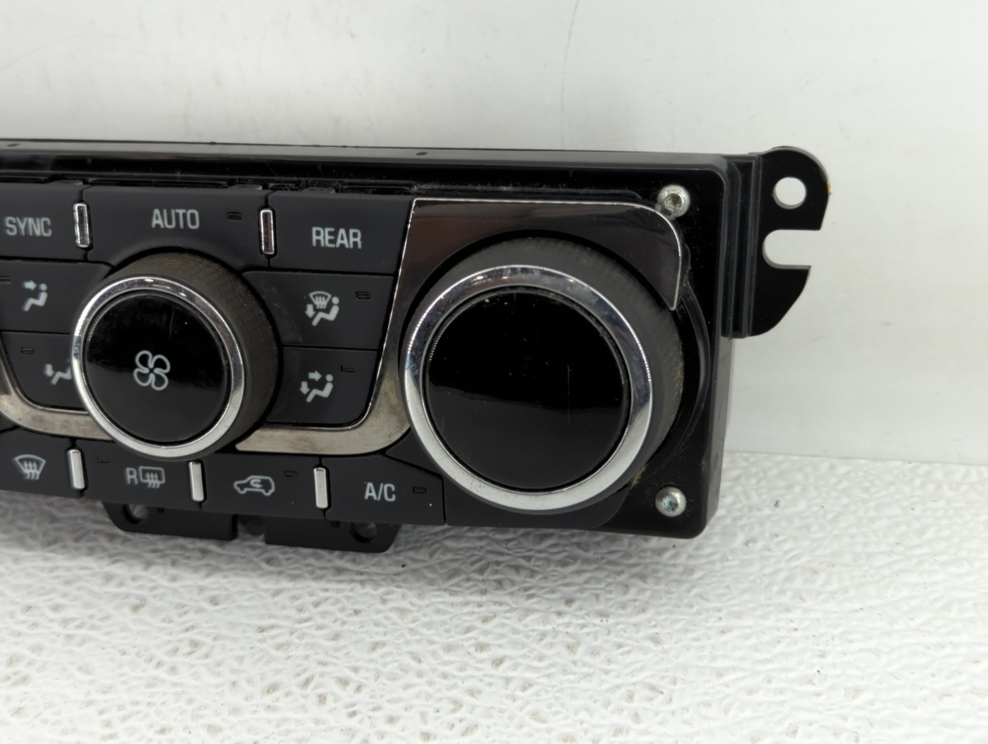 2013-2017 Buick Enclave Climate Control Module Temperature AC/Heater Replacement P/N:23158335 23251328 Fits OEM Used Auto Pa