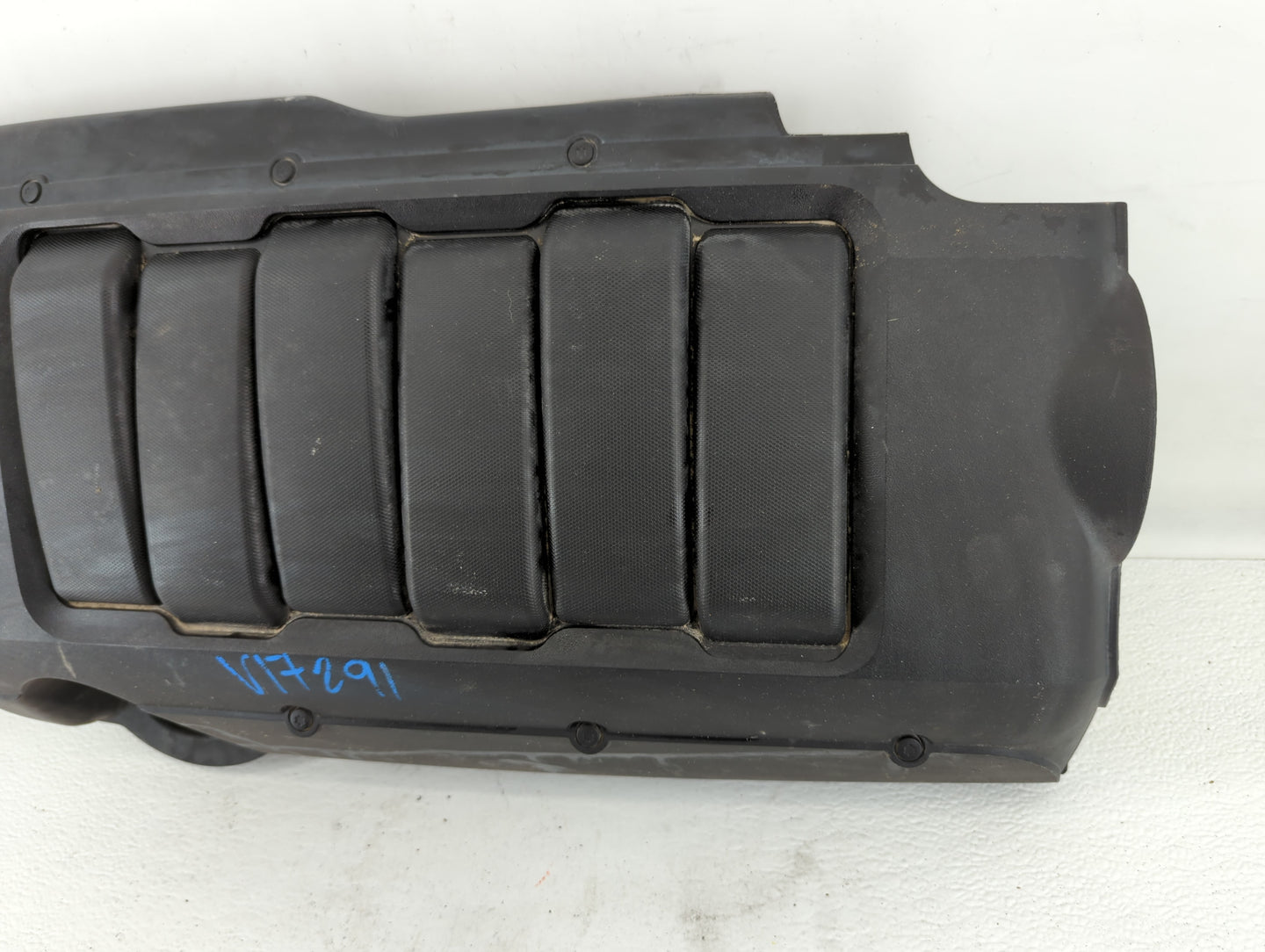 2016 Buick Enclave Engine Cover - Oemusedautoparts1.com