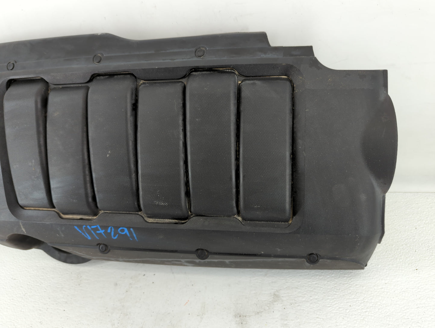 2016 Buick Enclave Engine Cover - Oemusedautoparts1.com