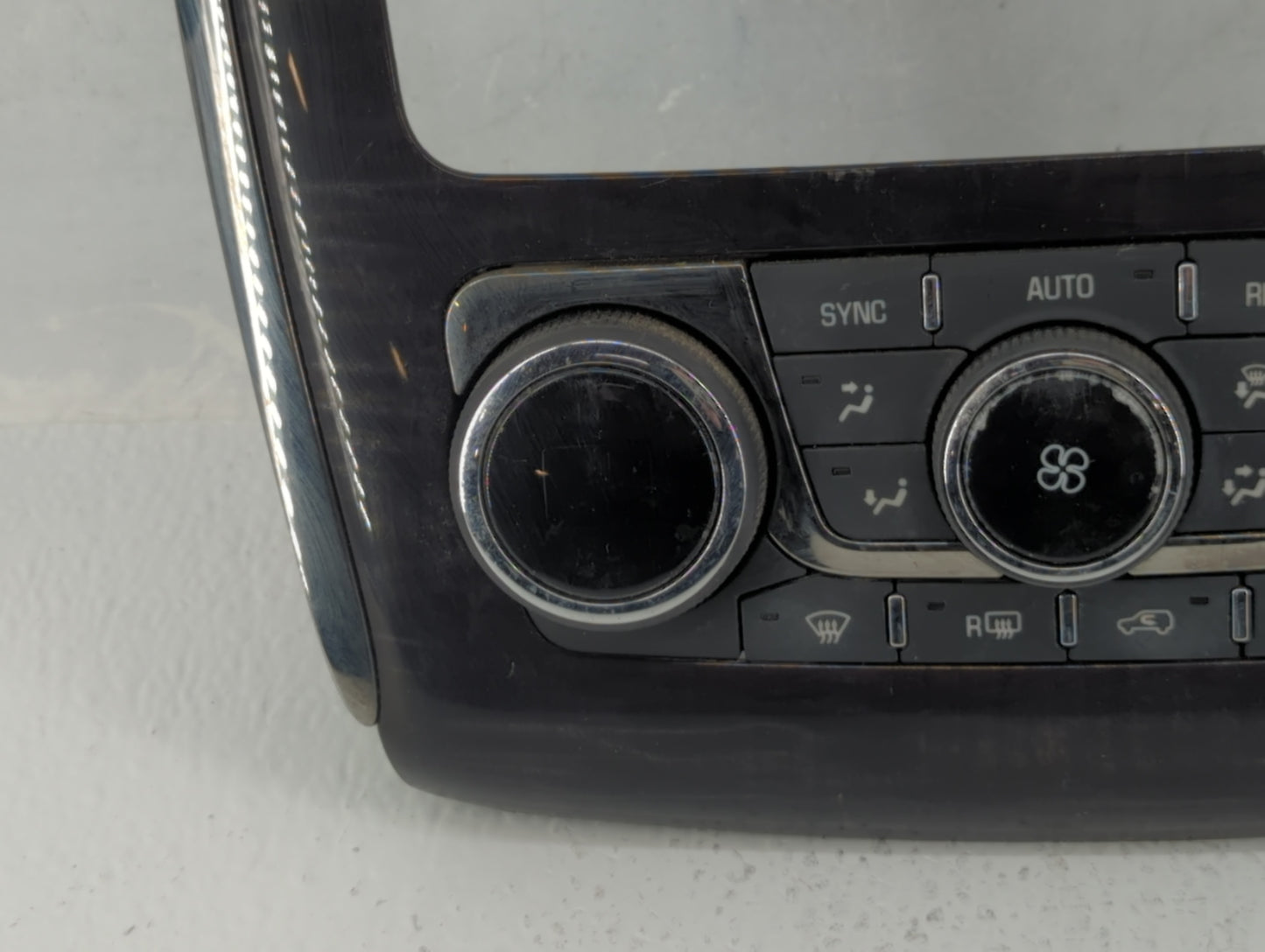 2013-2017 Buick Enclave Climate Control Module Temperature AC/Heater Replacement P/N:147589501 23251328 Fits OEM Used Auto P