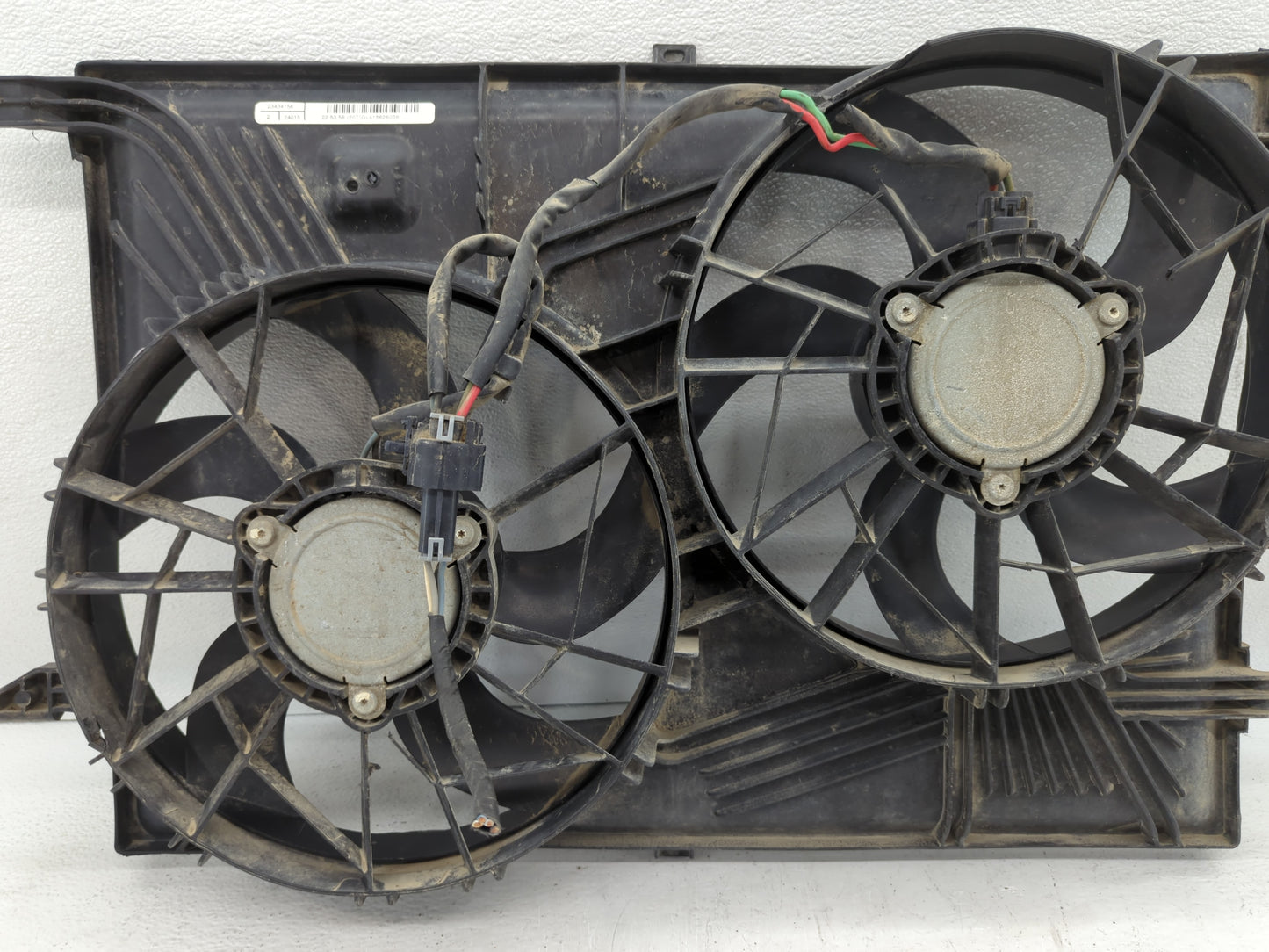 2008-2017 Buick Enclave Left Radiator Fan Motor Assembly - Oemusedautoparts1.com