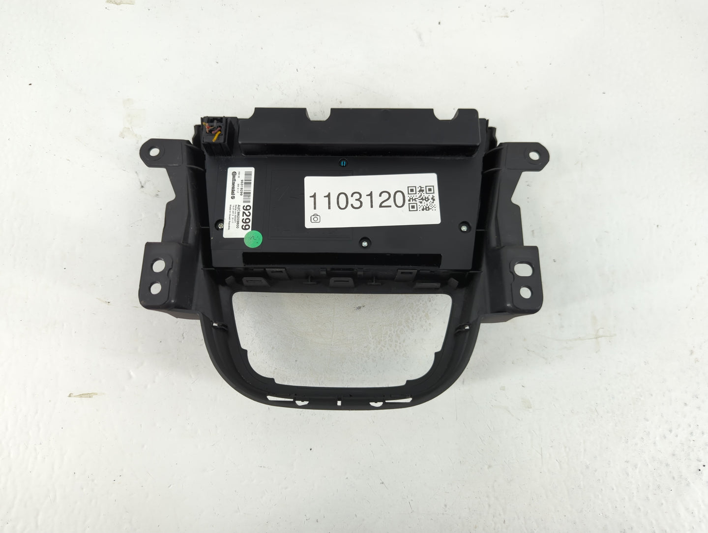 2016 Buick Encore Radio AM FM Cd Player Receiver Replacement P/N:95319299 Fits Fits 2017 OEM Used Auto Parts - Oemusedautopa