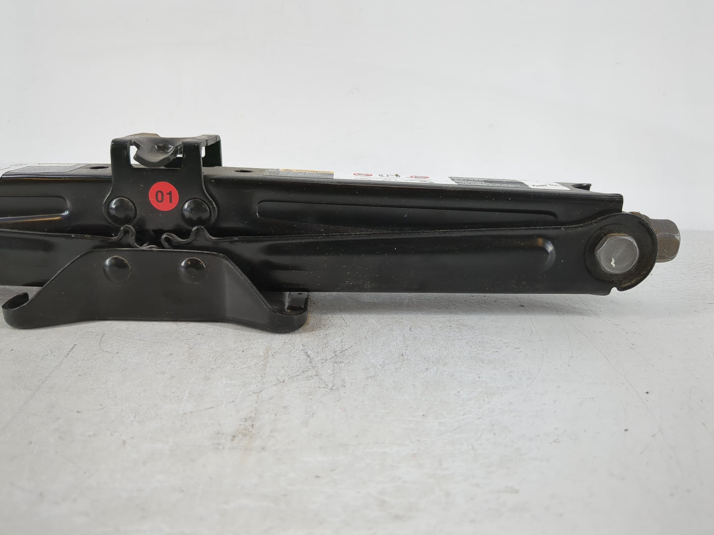 2016 Buick Encore Spare Scissor Car Jack 1123373 - Oemusedautoparts1.com