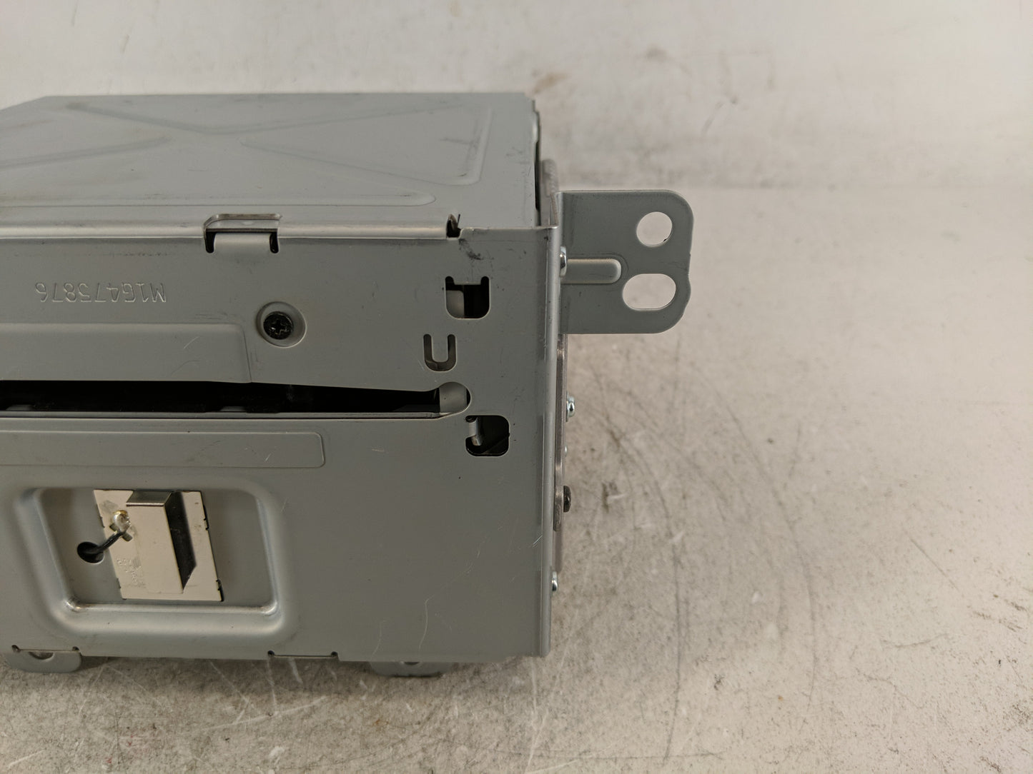 2015-2016 Buick Encore Radio AM FM Cd Player Receiver Replacement P/N:84027468 Fits Fits 2015 2016 2017 2019 OEM Used Auto P