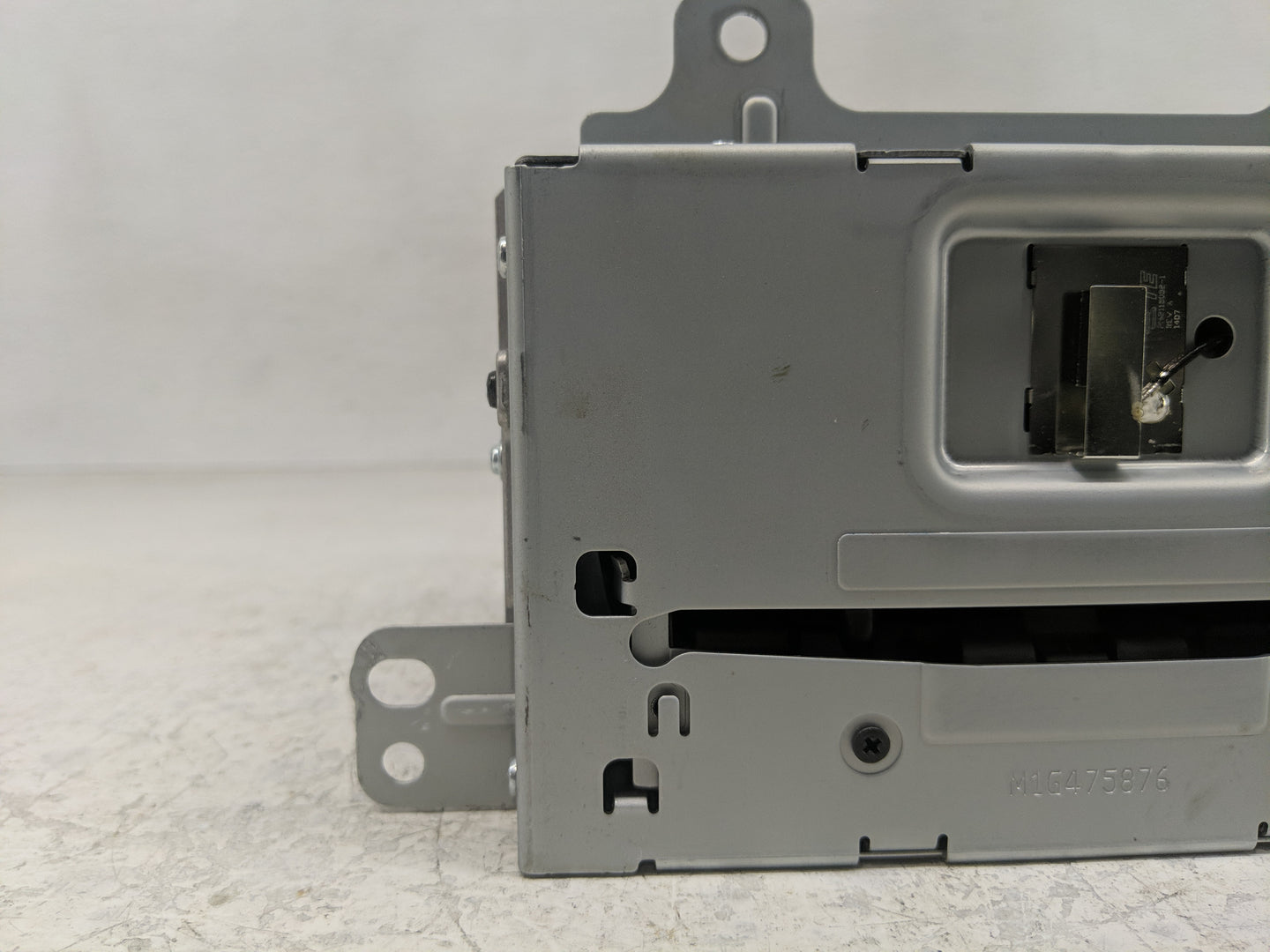 2016 Buick Encore Radio AM FM Cd Player Receiver Replacement P/N:M1G475876 216B-GA130COLRNS, 84026635 Fits Fits 2017 OEM Use