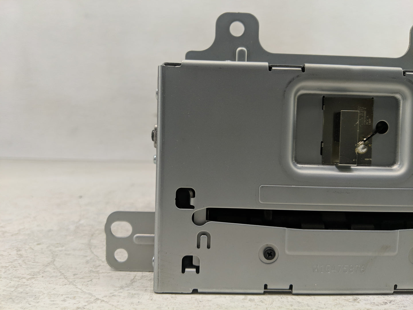 2015-2016 Buick Encore Radio AM FM Cd Player Receiver Replacement P/N:84027468 Fits Fits 2015 2016 2017 2019 OEM Used Auto P
