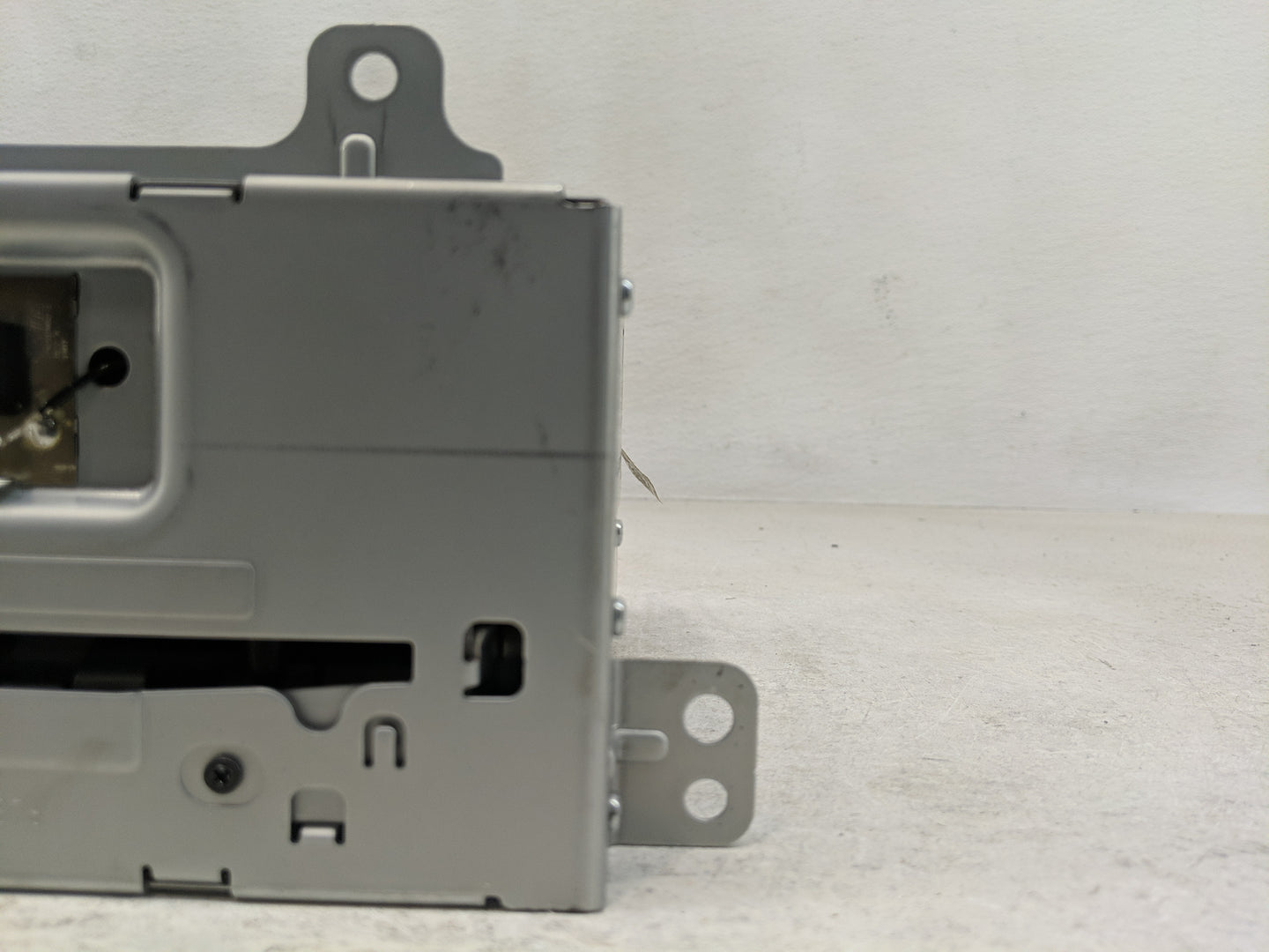 2015-2016 Buick Encore Radio AM FM Cd Player Receiver Replacement P/N:84027468 Fits Fits 2015 2016 2017 2019 OEM Used Auto P