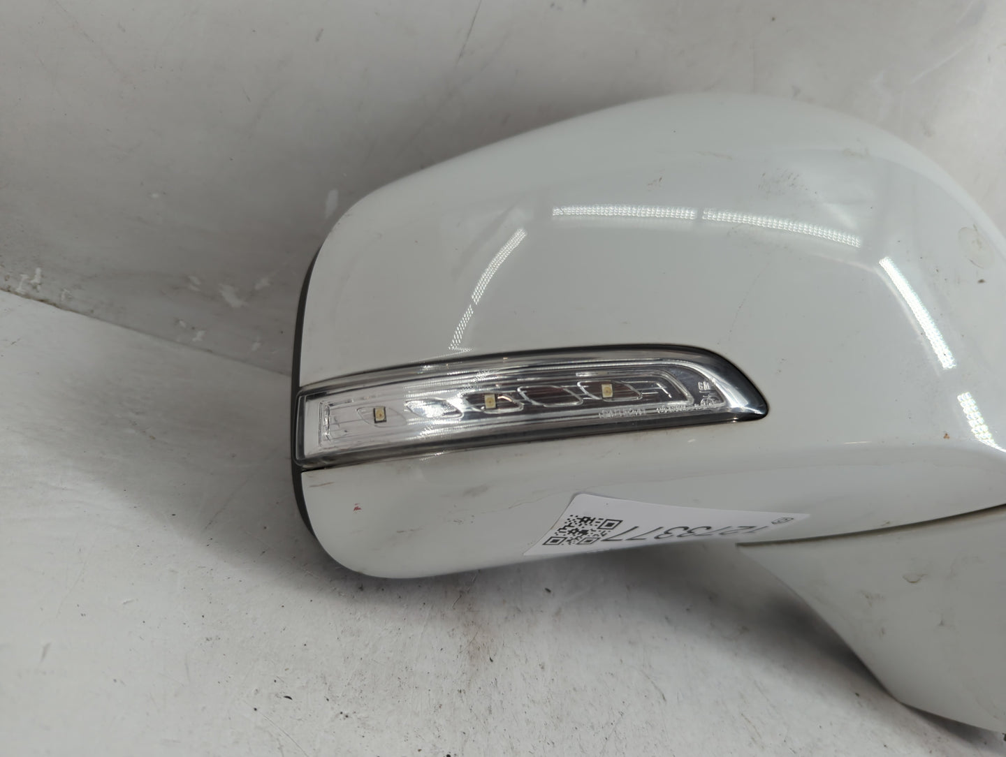 2016 Buick Encore Side Mirror Replacement Passenger Right View Door Mirror P/N:42402B9 E9026673 Fits OEM Used Auto Parts - O