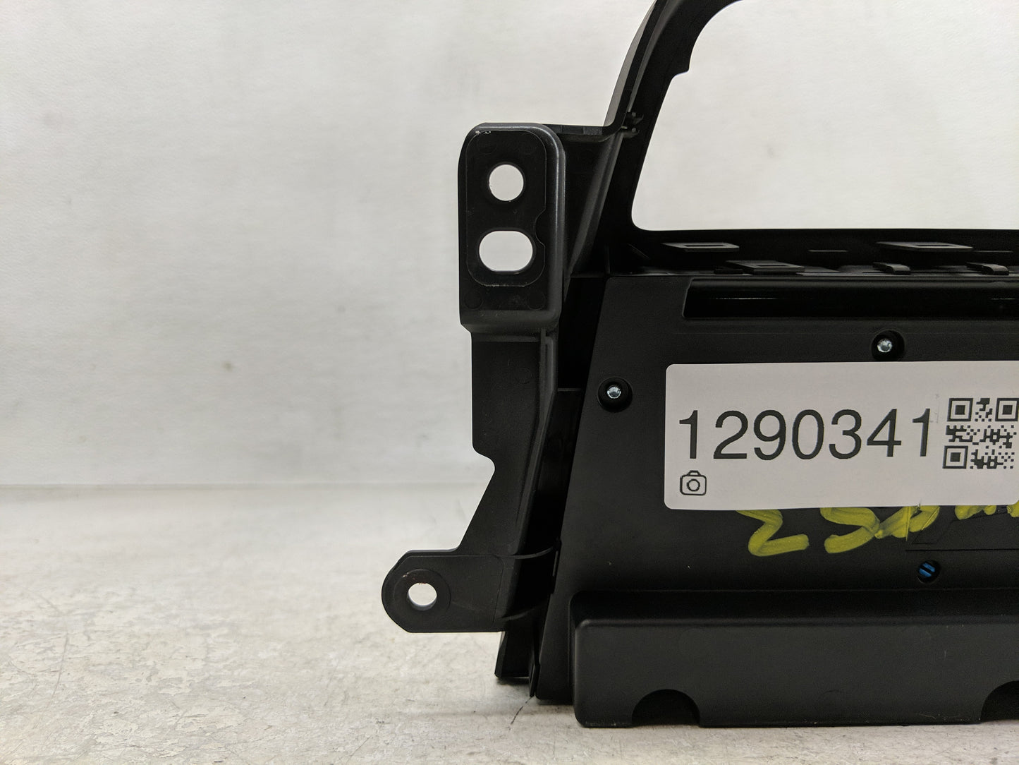 2013-2016 Buick Encore Radio Control Panel - Oemusedautoparts1.com