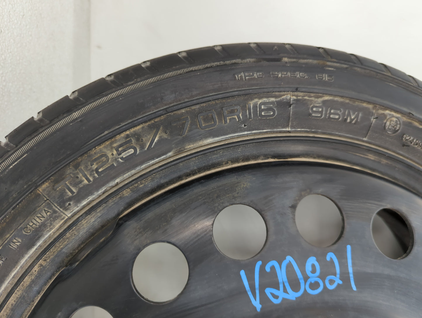 2013-2022 Buick Encore Spare Donut Tire Wheel Rim Oem - Oemusedautoparts1.com