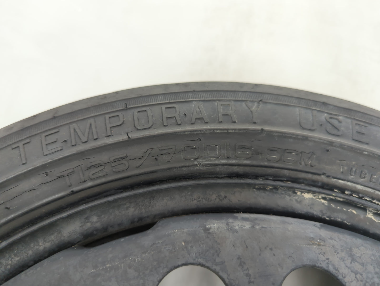 2013-2022 Buick Encore Spare Donut Tire Wheel Rim Oem - Oemusedautoparts1.com