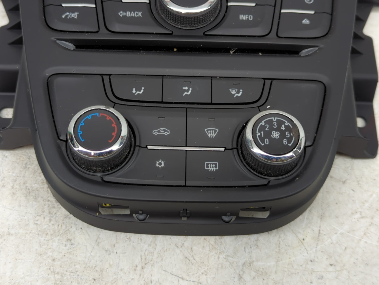 2013-2016 Buick Encore Climate Control Module Temperature AC/Heater Replacement P/N:95383984 Fits OEM Used Auto Parts - Oemu