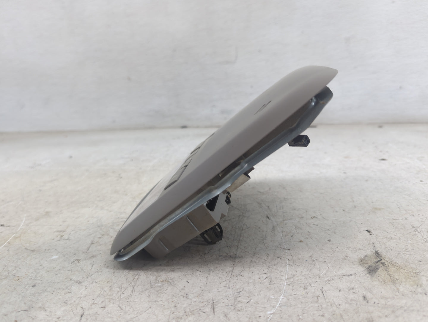2016 Buick Encore Overhead Roof Console Gray - Oemusedautoparts1.com