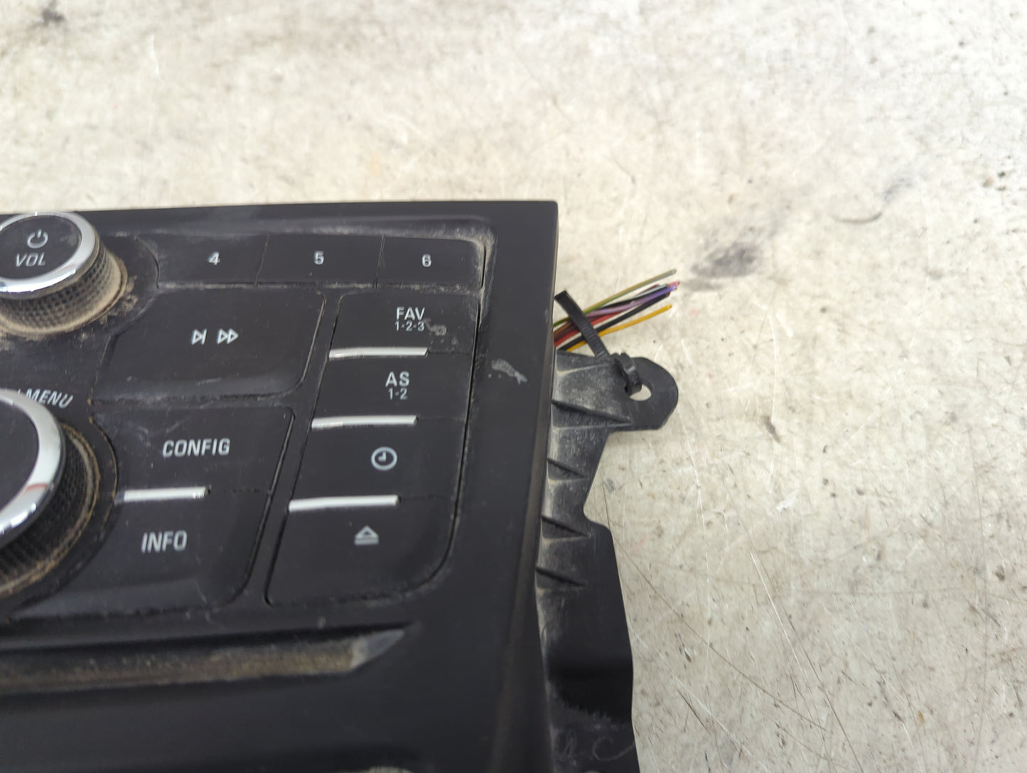 2013-2016 Buick Encore Radio Control Panel 1494488 - Oemusedautoparts1.com