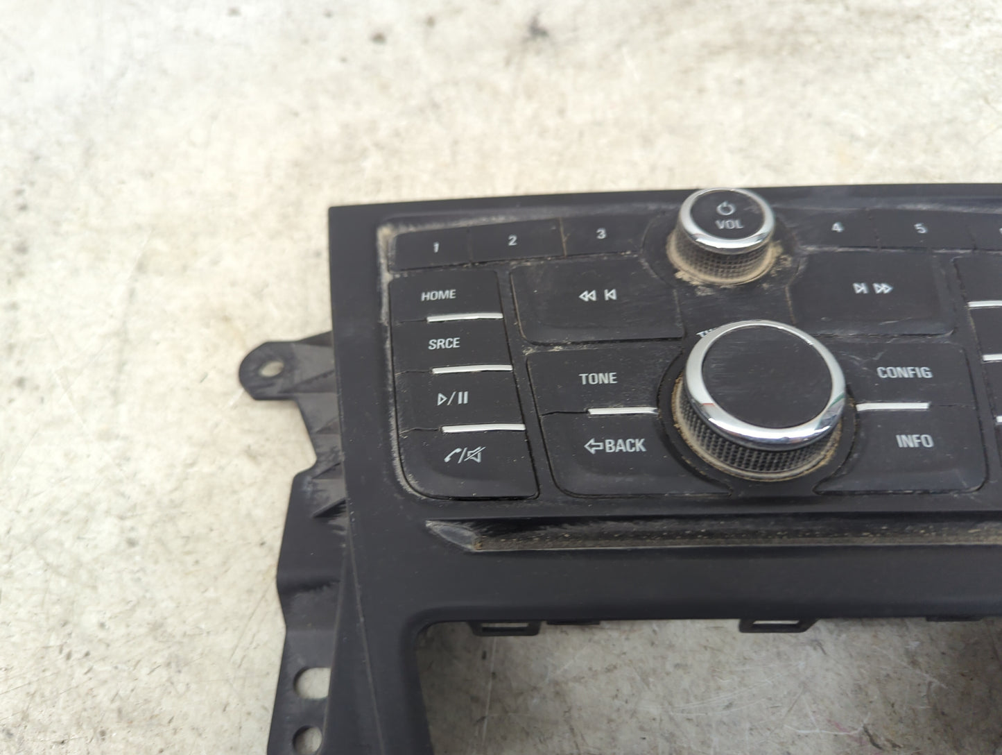 2013-2016 Buick Encore Radio Control Panel 1494488 - Oemusedautoparts1.com