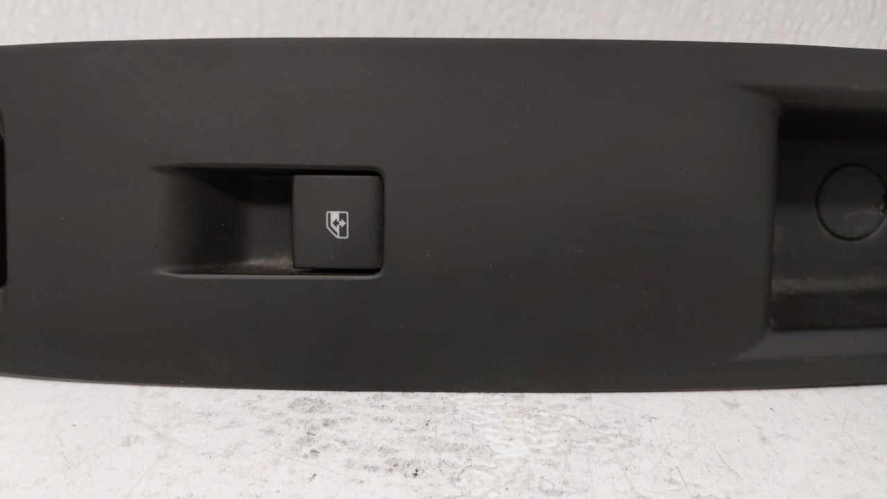 2016 Buick Encore Passeneger Right Power Window Switch 13305370 - Oemusedautoparts1.com