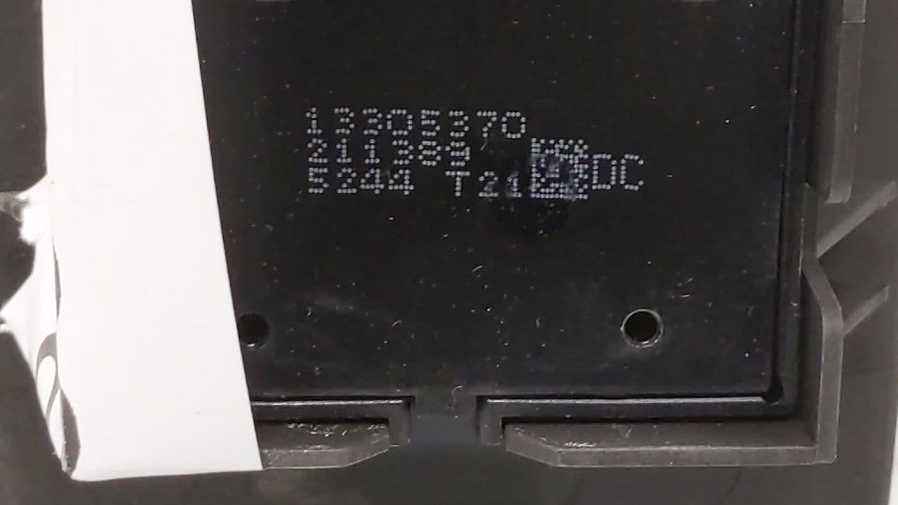 2016 Buick Encore Passeneger Right Power Window Switch 13305370 - Oemusedautoparts1.com