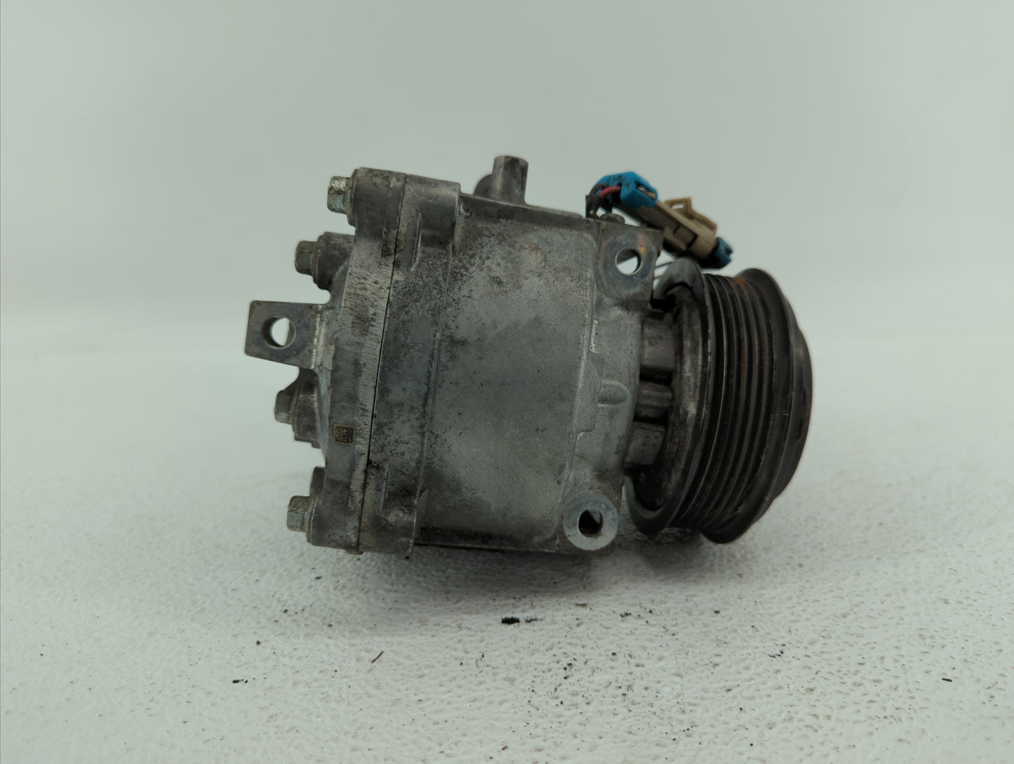 2016 Buick Encore Alternator Replacement Generator Charging Assembly Engine OEM P/N:95369542 94517789 Fits Fits 2005 OEM Use