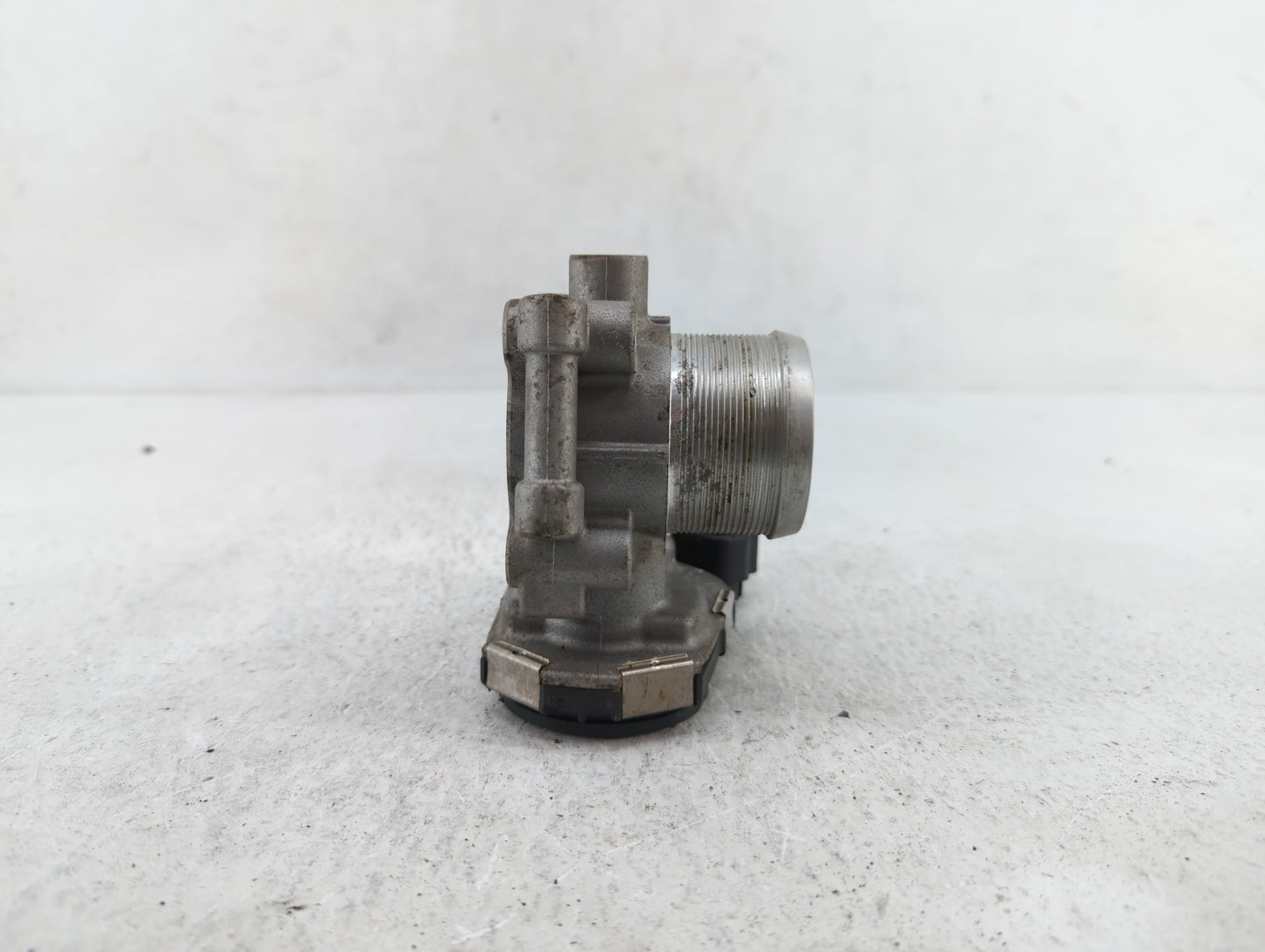 2013-2019 Buick Encore Throttle Body P/N:55581662 55565489 Fits Fits 2011 2012 2013 2014 2015 2016 2017 2018 2019 OEM Used A