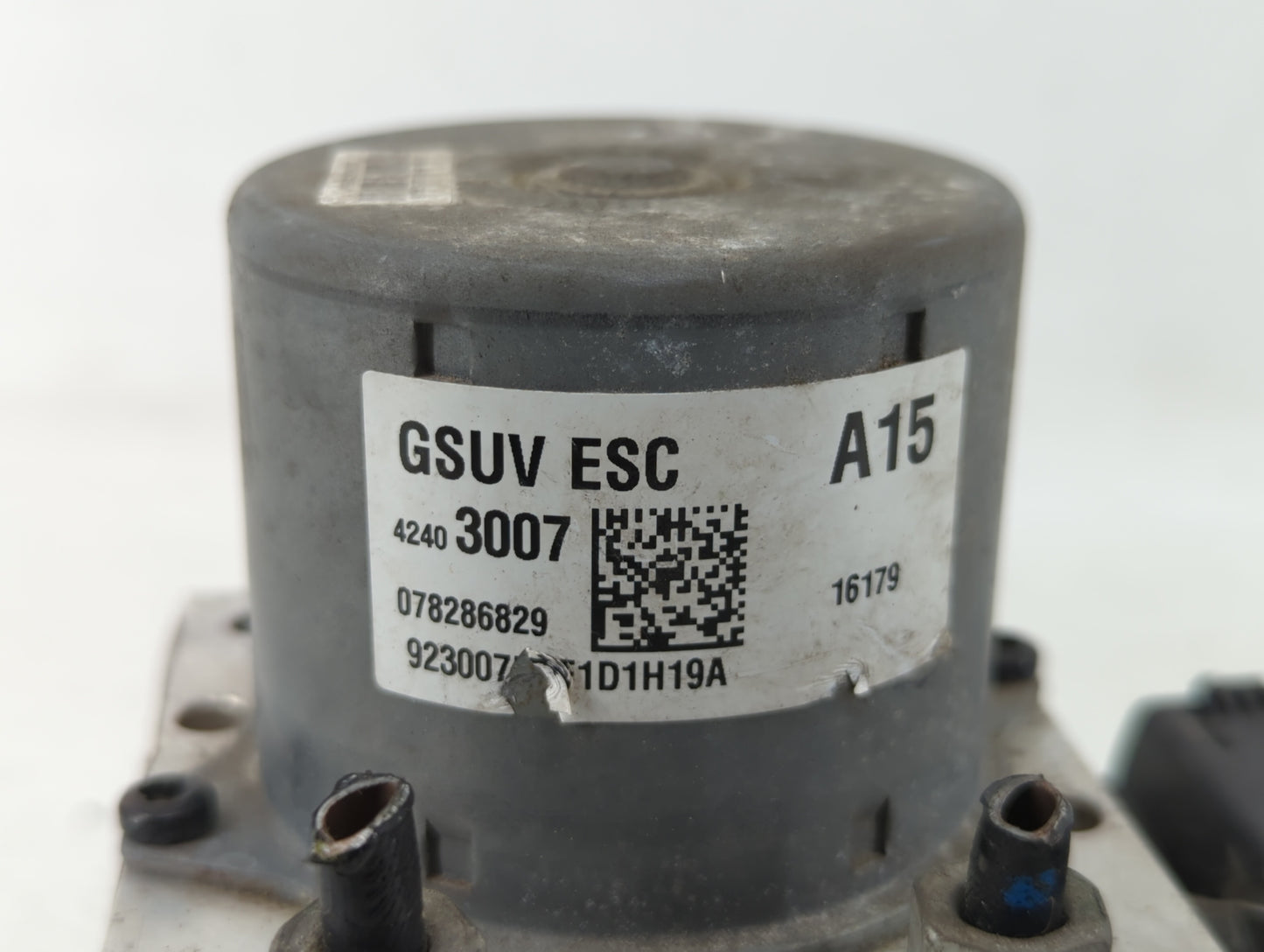 2016 Buick Encore ABS Pump Control Module Replacement P/N:42403007 Fits OEM Used Auto Parts - Oemusedautoparts1.com