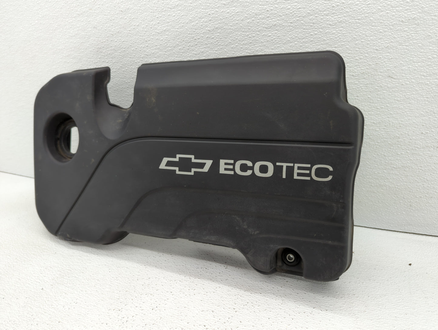 2016 Buick Encore Engine Cover - Oemusedautoparts1.com