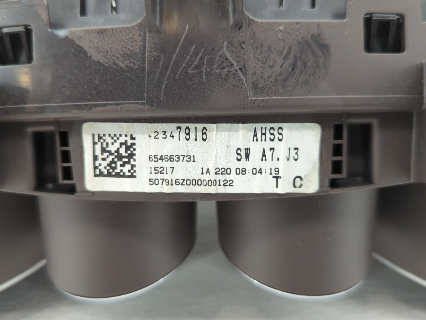 2016 Buick Encore Instrument Cluster Speedometer Gauges P/N:42347916 42347914 Fits OEM Used Auto Parts - Oemusedautoparts1.c