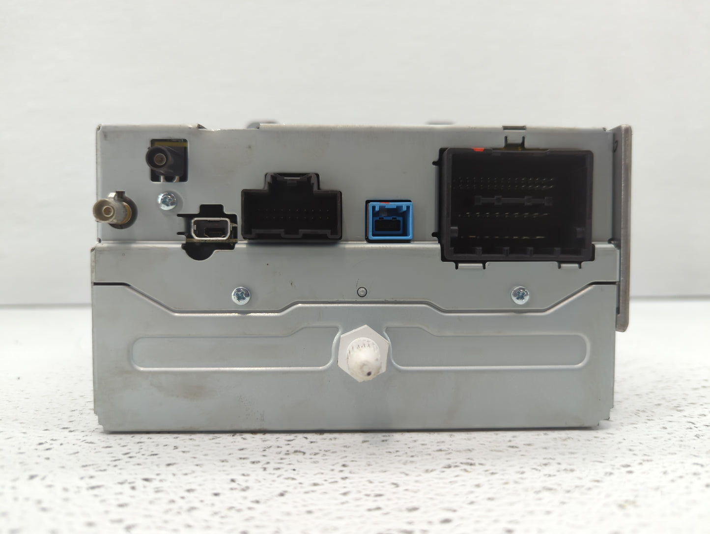 2016-2016 Buick Encore Am Fm Cd Player Radio Receiver - Oemusedautoparts1.com
