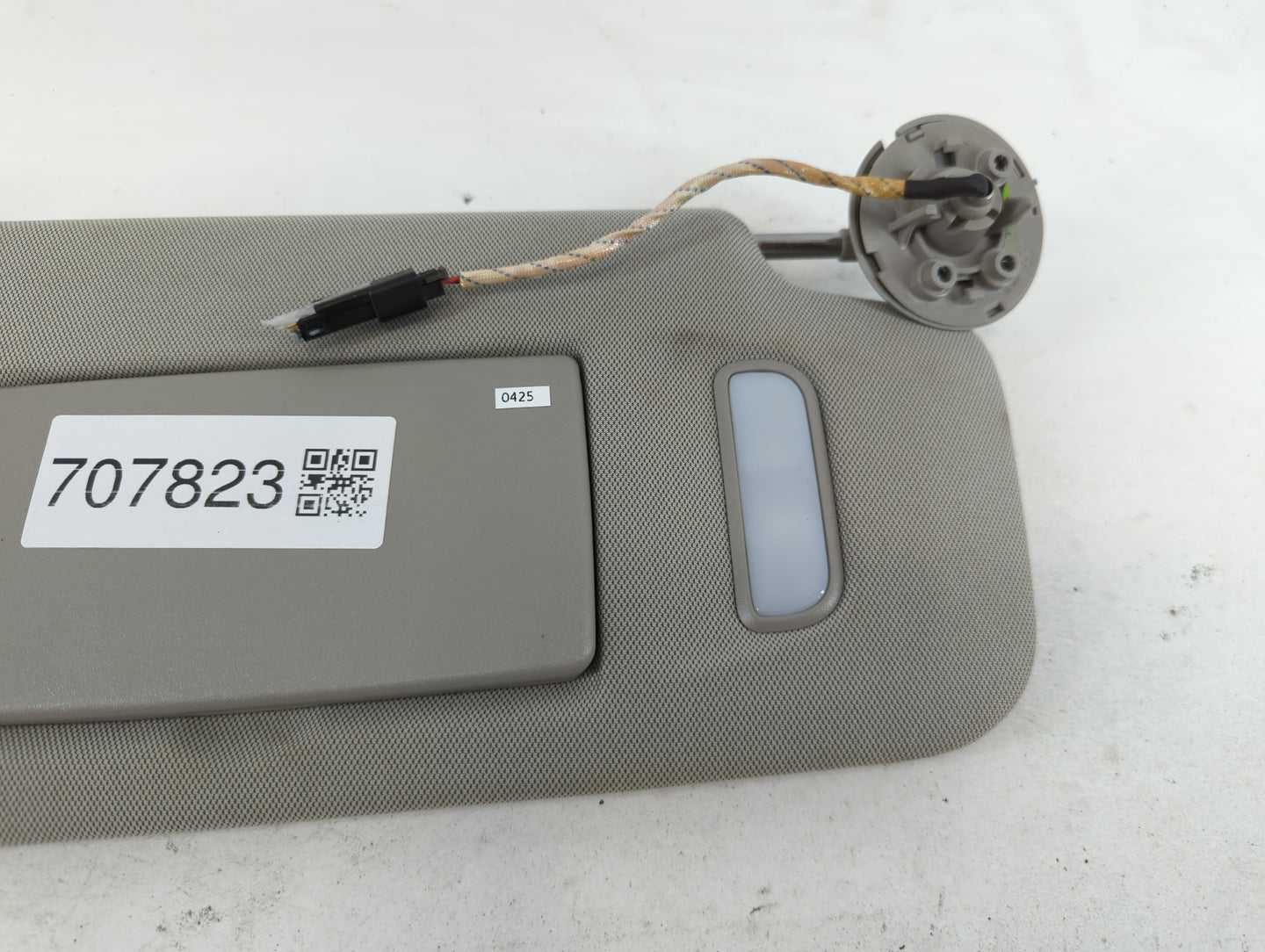 2013-2021 Buick Encore Sun Visor Shade Replacement Passenger Right Mirror Fits Fits 2013 2014 2015 2016 2017 2018 2019 2020 
