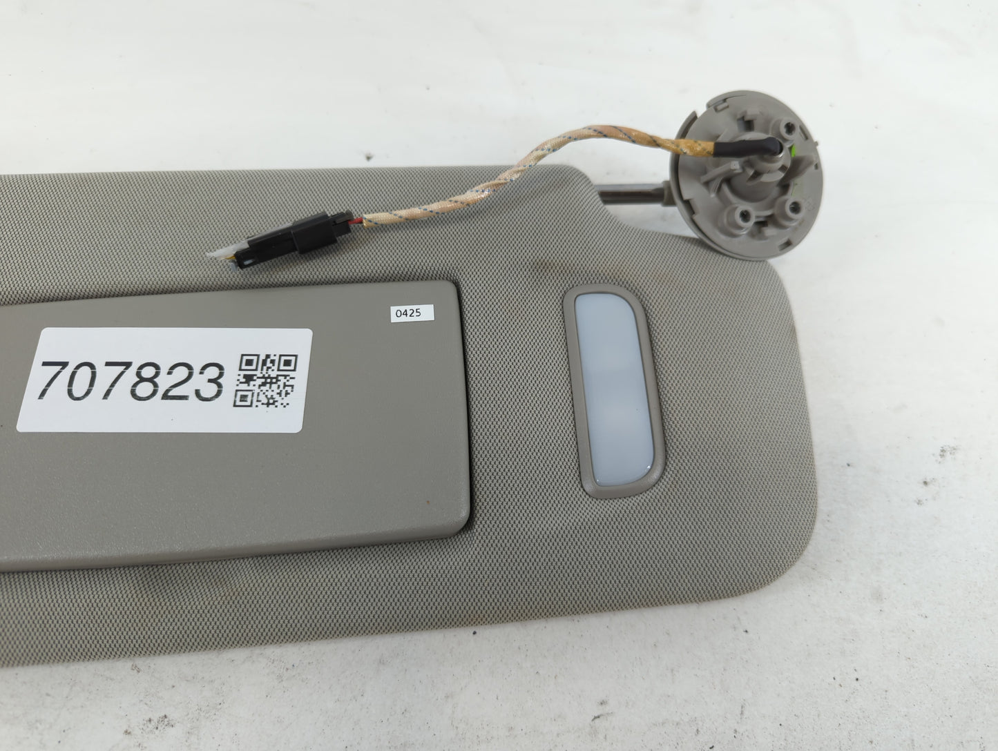 2013-2021 Buick Encore Sun Visor Shade Replacement Passenger Right Mirror Fits Fits 2013 2014 2015 2016 2017 2018 2019 2020 