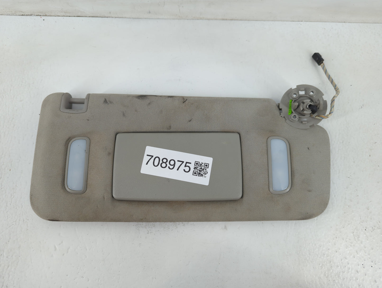 2016 Buick Encore Sun Visor Shade Replacement Passenger Right Mirror Fits OEM Used Auto Parts - Oemusedautoparts1.com