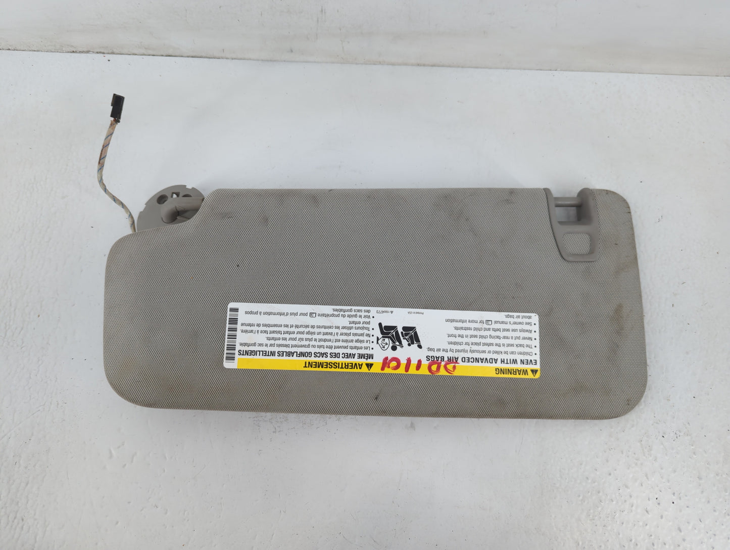 2016 Buick Encore Sun Visor Shade Replacement Passenger Right Mirror Fits OEM Used Auto Parts - Oemusedautoparts1.com