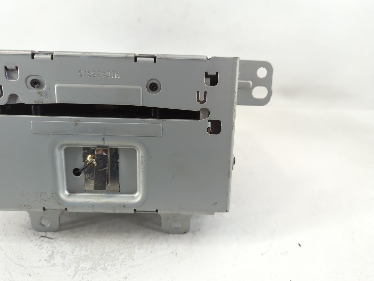 2015-2016 Buick Encore Am Fm Cd Player Radio Receiver - Oemusedautoparts1.com