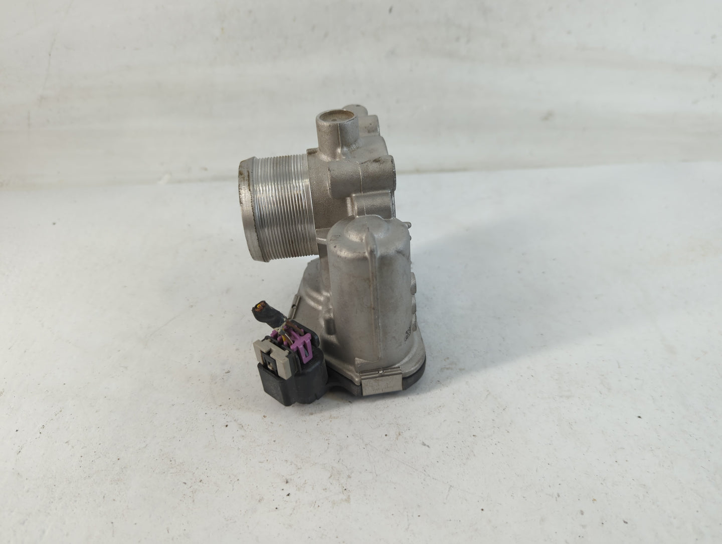 2013-2021 Buick Encore Throttle Body P/N:55 581662 Fits Fits 2011 2012 2013 2014 2015 2016 2017 2018 2019 2020 2021 OEM Used