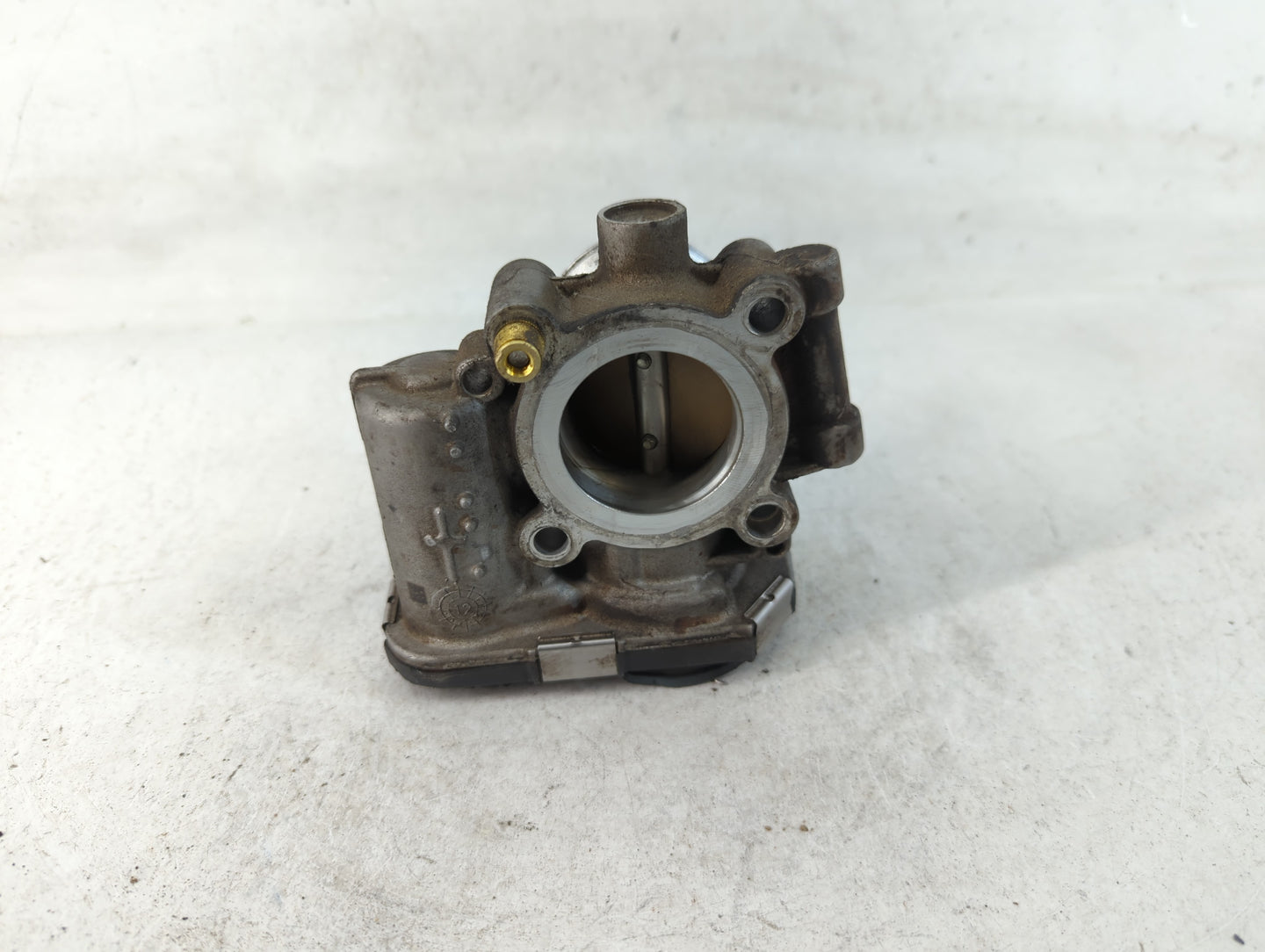 2013-2021 Buick Encore Throttle Body P/N:55 581662 Fits Fits 2011 2012 2013 2014 2015 2016 2017 2018 2019 2020 2021 OEM Used