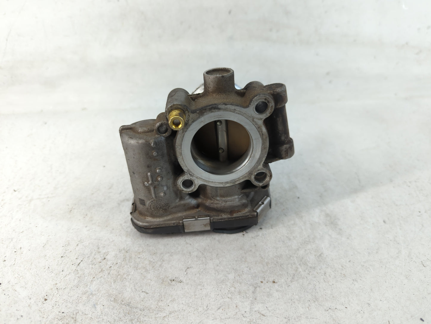 2013-2021 Buick Encore Throttle Body P/N:55 581662 Fits Fits 2011 2012 2013 2014 2015 2016 2017 2018 2019 2020 2021 OEM Used