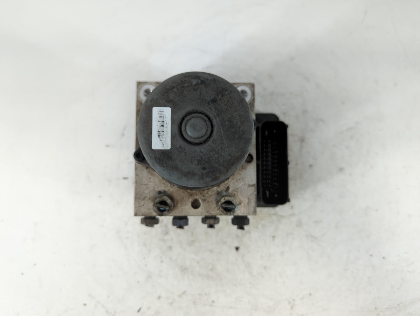 2016 Buick Encore ABS Pump Control Module Replacement P/N:42403007 Fits OEM Used Auto Parts - Oemusedautoparts1.com