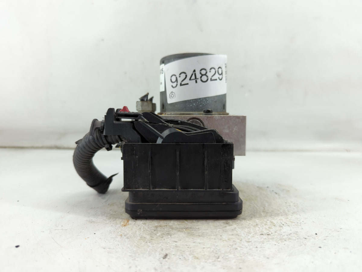 2016 Buick Encore Anti-Lock Brake ABS Pump Module Actuator OEM P/N:42403007 Fits OEM Used Auto Parts - Oemusedautoparts1.com