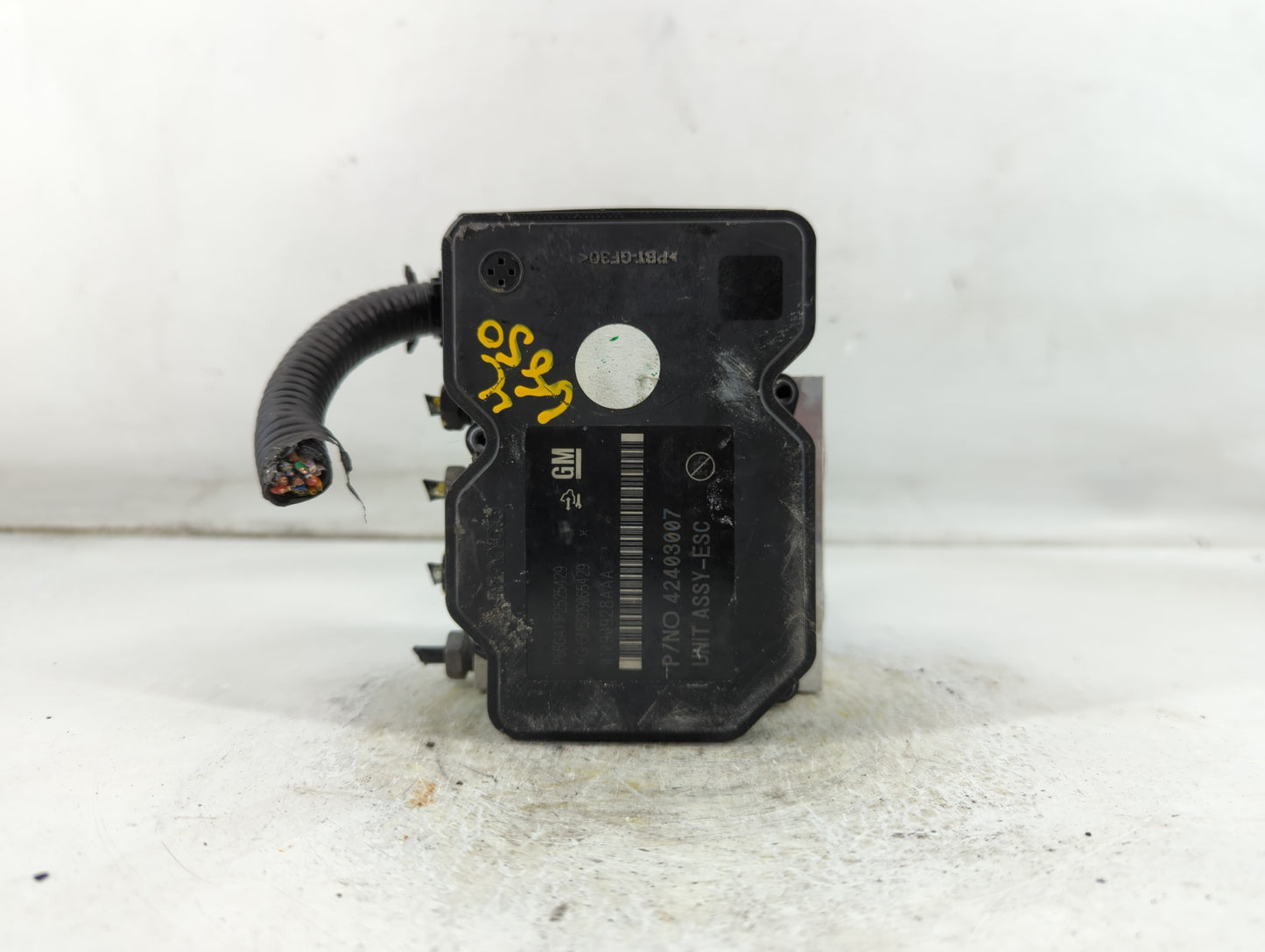 2016 Buick Encore ABS Pump Control Module Replacement P/N:42403007 Fits OEM Used Auto Parts - Oemusedautoparts1.com