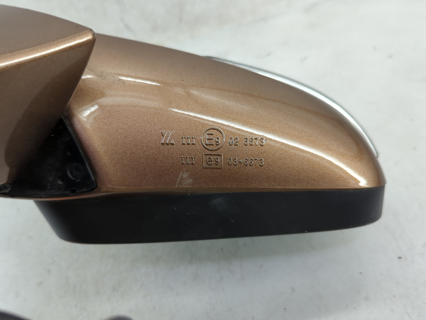 2015-2016 Buick Encore Driver Side View Mirror - Left Door Mirror OEM Used - Oemusedautoparts1.com