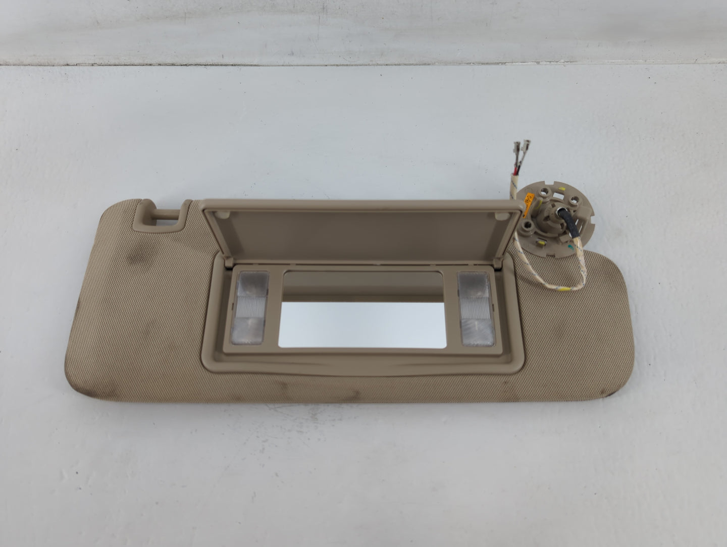 2016-2020 Buick Envision Sun Visor Shade Replacement Passenger Right Mirror Fits Fits 2016 2017 2018 2019 2020 OEM Used Auto