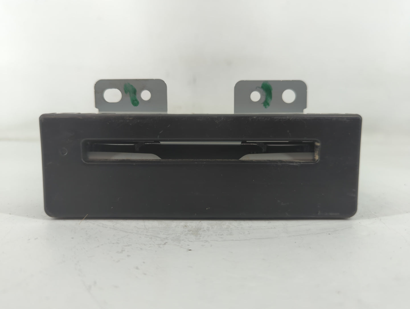 2016-2016 Buick Envision Am Fm Cd Player Radio Receiver - Oemusedautoparts1.com