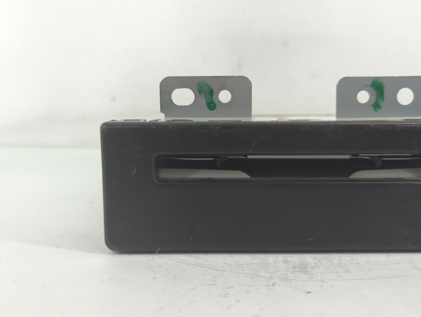 2016-2016 Buick Envision Am Fm Cd Player Radio Receiver - Oemusedautoparts1.com