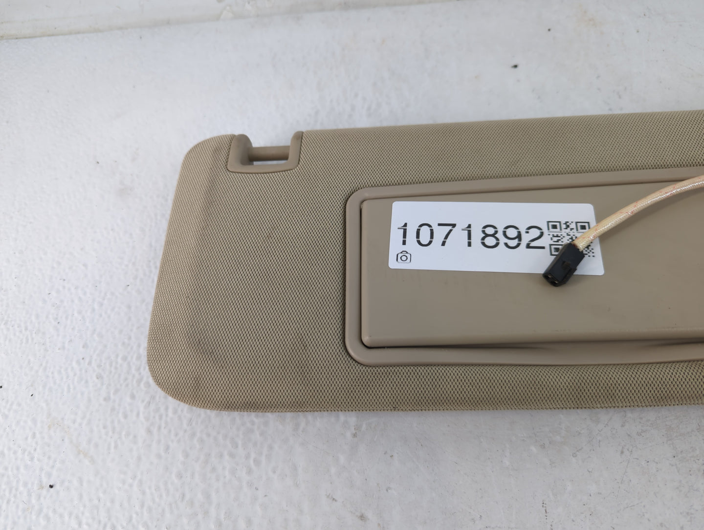 2016 Buick Lacrosse Sun Visor Shade Replacement Passenger Right Mirror Fits OEM Used Auto Parts - Oemusedautoparts1.com