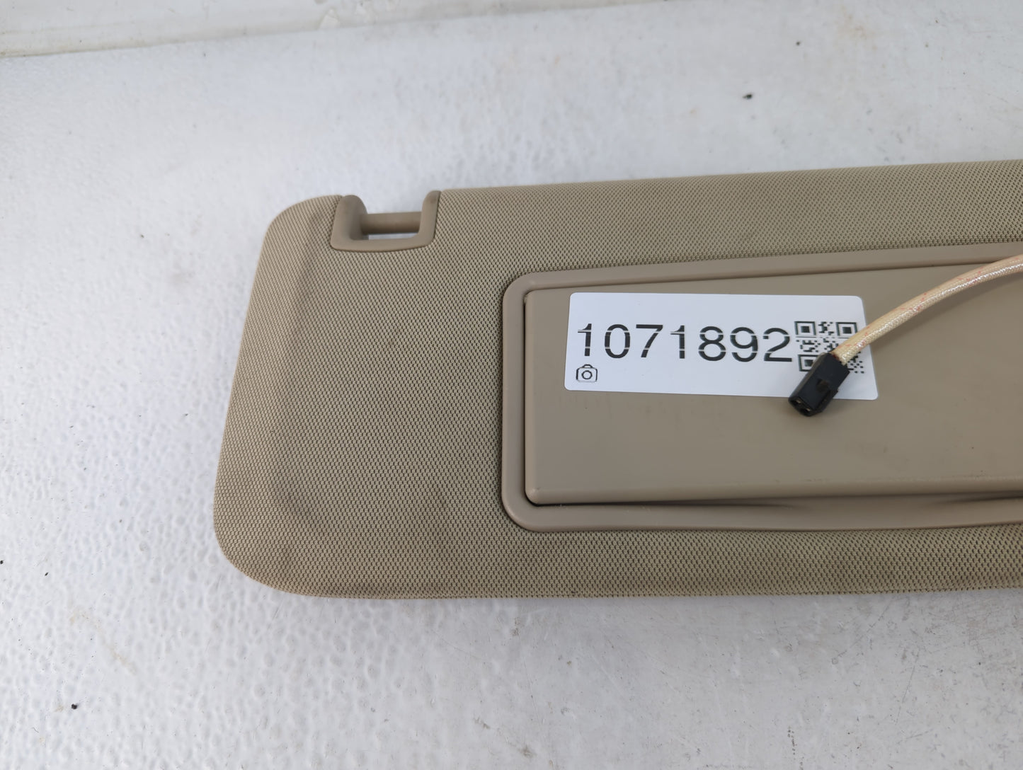 2016 Buick Lacrosse Sun Visor Shade Replacement Passenger Right Mirror Fits OEM Used Auto Parts - Oemusedautoparts1.com