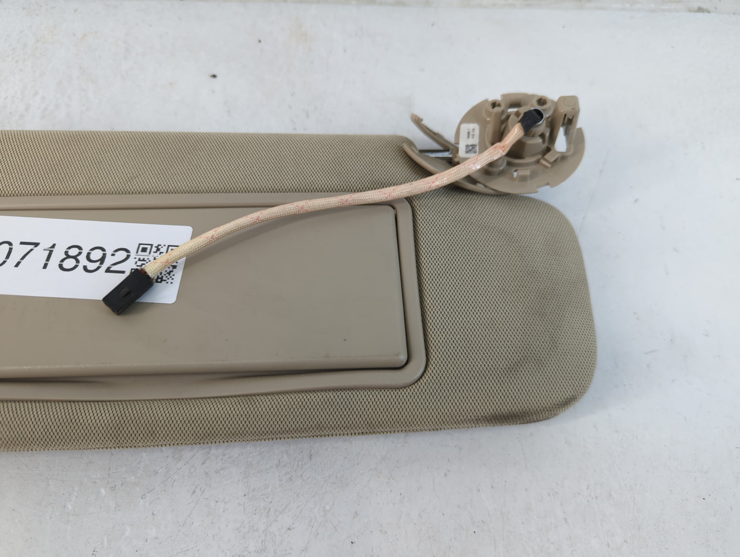 2016 Buick Lacrosse Sun Visor Shade Replacement Passenger Right Mirror Fits OEM Used Auto Parts - Oemusedautoparts1.com
