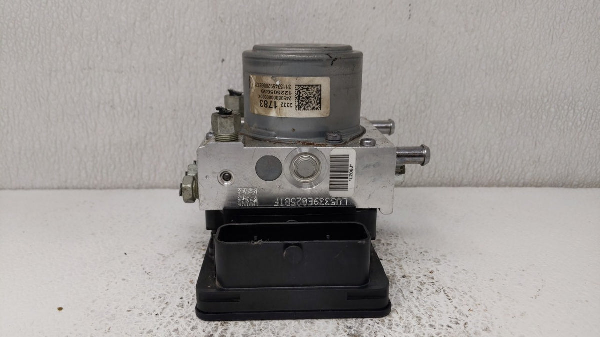 2016 Buick Lacrosse Anti-Lock Brake ABS Pump Module Actuator OEM P/N:23321783 Fits Fits 2017 OEM Used Auto Parts - Oemusedau