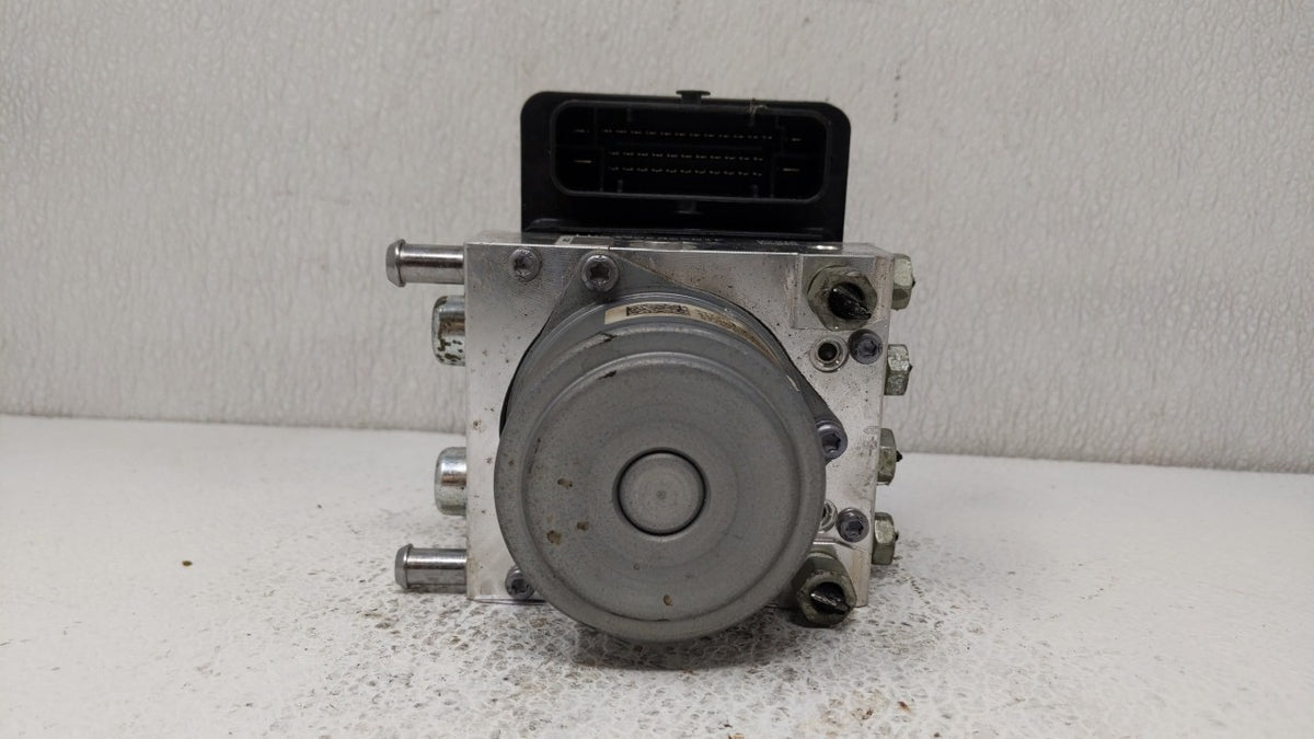 2016 Buick Lacrosse Anti-Lock Brake ABS Pump Module Actuator OEM P/N:23321783 Fits Fits 2017 OEM Used Auto Parts - Oemusedau