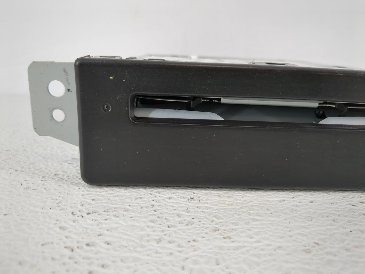 2016 Buick Lacrosse Radio AM FM Cd Player Receiver Replacement P/N:84016435 Fits Fits 2017 2018 2019 2020 OEM Used Auto Part