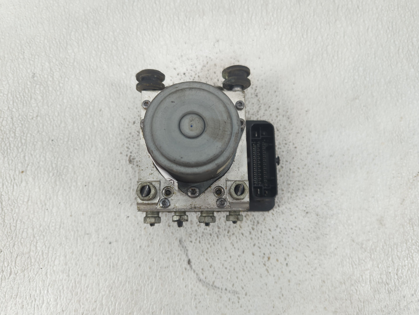 2016 Buick Lacrosse ABS Pump Control Module Replacement P/N:23321783 Fits Fits 2017 OEM Used Auto Parts - Oemusedautoparts1.