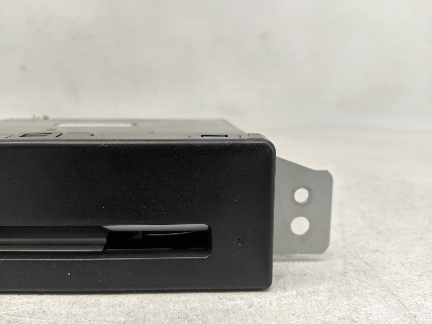 2016 Buick Lacrosse Radio AM FM Cd Player Receiver Replacement P/N:13594481 Fits OEM Used Auto Parts - Oemusedautoparts1.com
